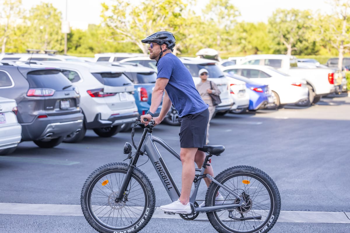 Elektrische fiets vs. auto: tot 3.000 euro per jaar verschil