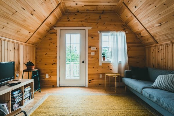10 tips voor een kleine woonkamer die ruim aanvoelt
